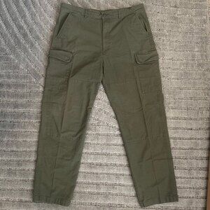 Uniqlo - Olive / Khaki Cargo Pants - Size XL (Waist=36)